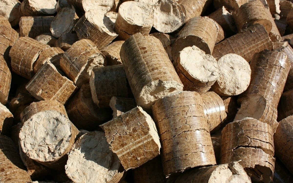 Viele Pellets auf einem Haufen Viele Pellets auf einem Haufen